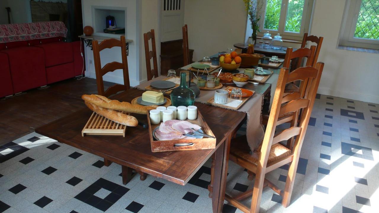 Au Bois De La Grave Hotel Luzech Buitenkant foto